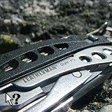 �n���h���̈ꕔ�ɃK���X�@�ۋ����������g�p